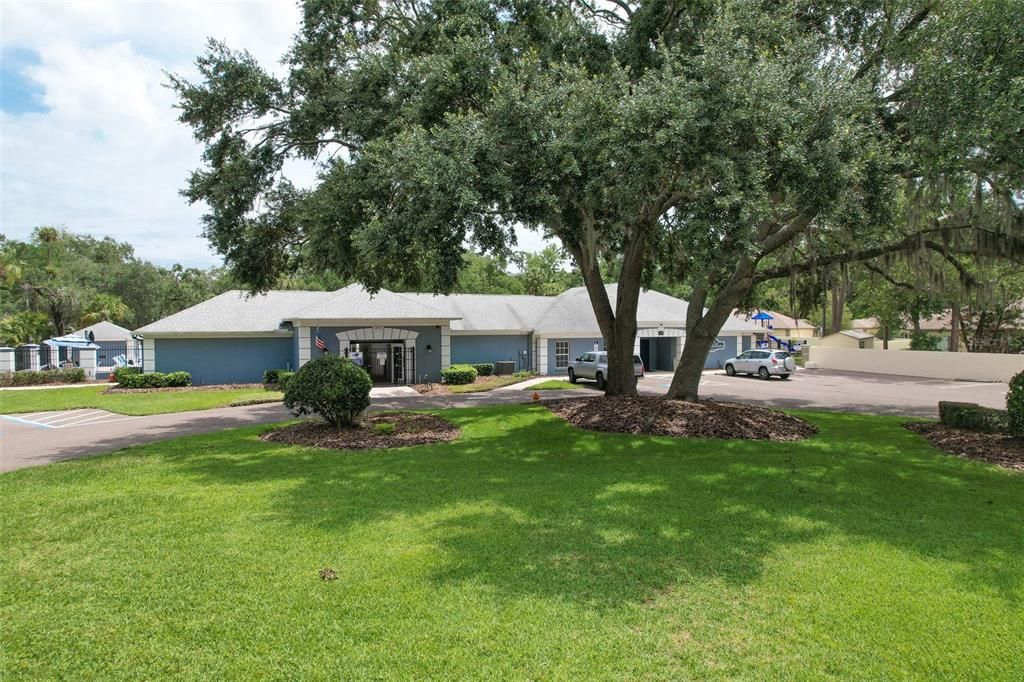 For Sale: $219,900 (2 beds, 1 baths, 1054 Square Feet)
