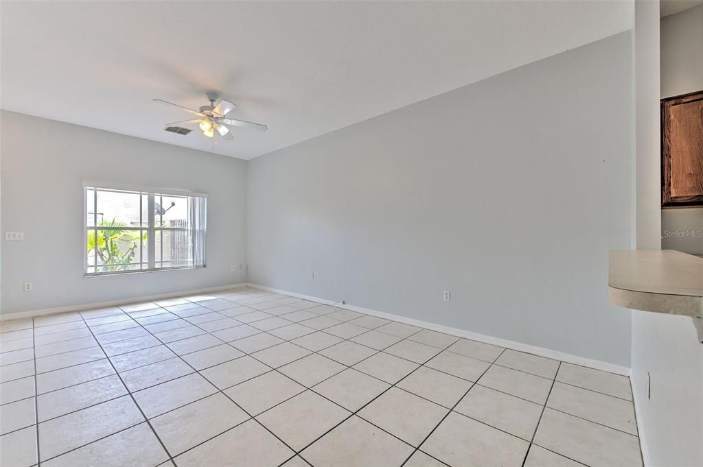 For Sale: $219,900 (2 beds, 1 baths, 1054 Square Feet)