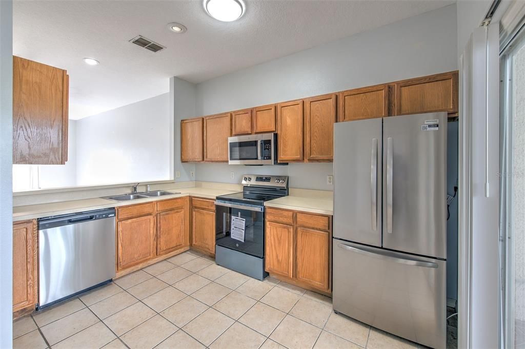 For Sale: $219,900 (2 beds, 1 baths, 1054 Square Feet)