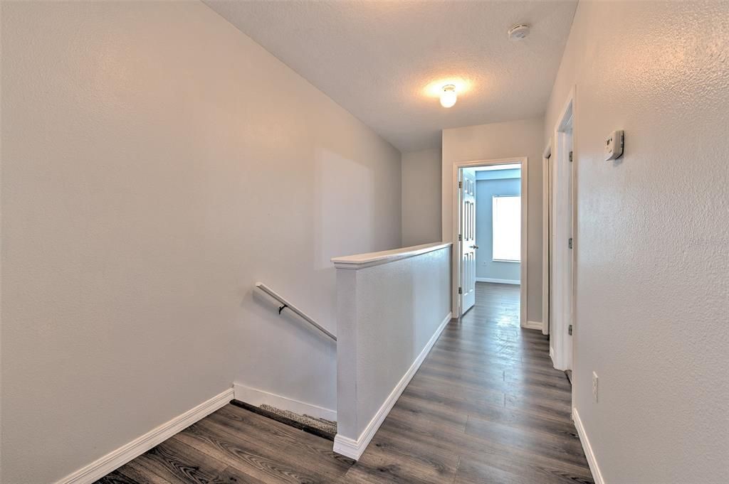 For Sale: $219,900 (2 beds, 1 baths, 1054 Square Feet)