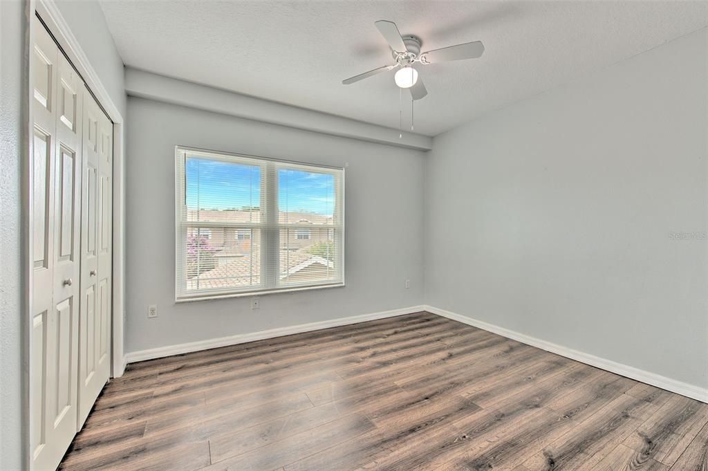 For Sale: $219,900 (2 beds, 1 baths, 1054 Square Feet)