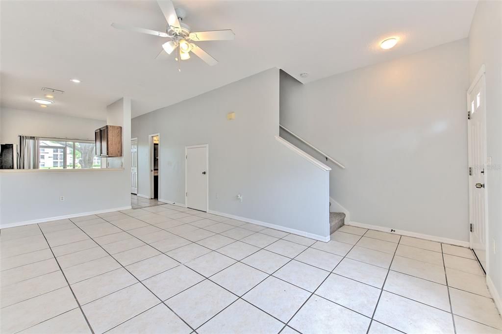 For Sale: $219,900 (2 beds, 1 baths, 1054 Square Feet)