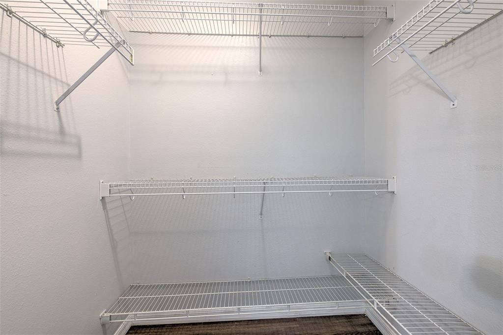 For Sale: $219,900 (2 beds, 1 baths, 1054 Square Feet)