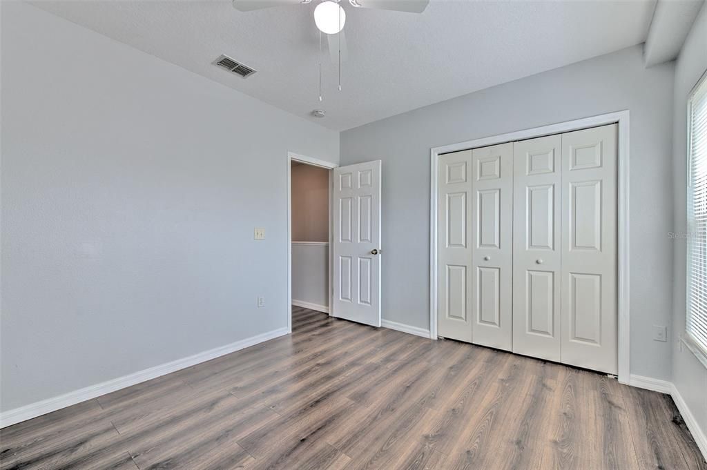 For Sale: $219,900 (2 beds, 1 baths, 1054 Square Feet)