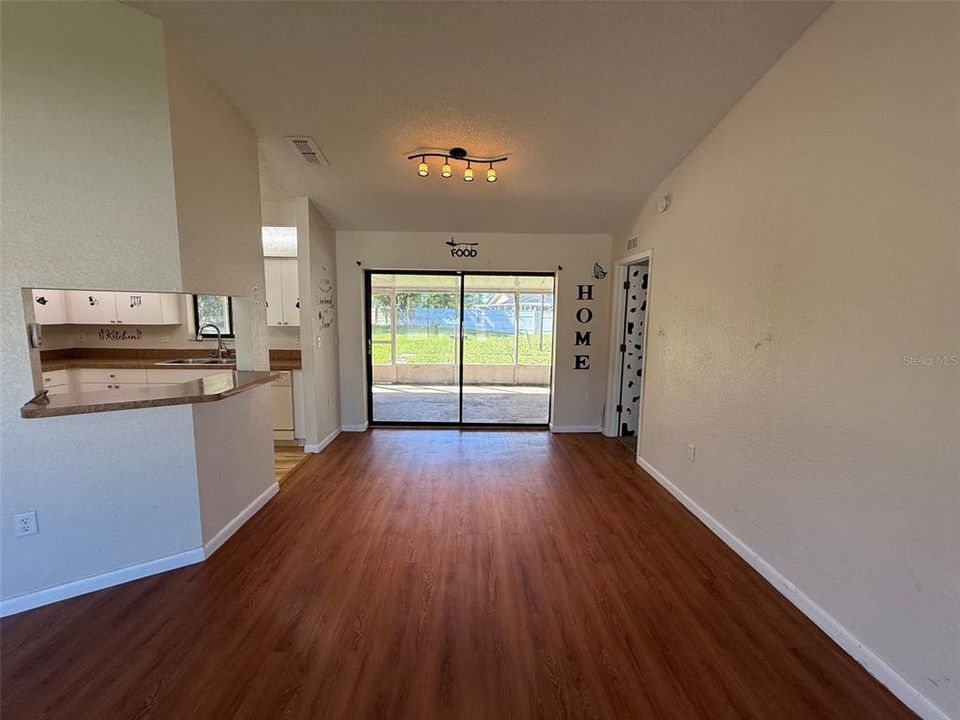 En Venta: $234,900 (2 camas, 2 baños, 1210 Pies cuadrados)