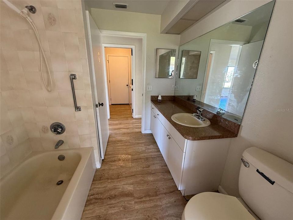 En Venta: $234,900 (2 camas, 2 baños, 1210 Pies cuadrados)