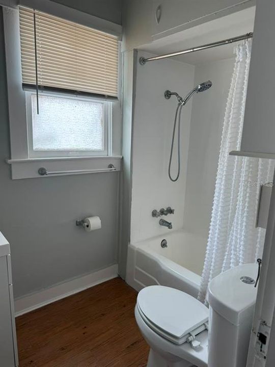 For Rent: $1,295 (1 beds, 1 baths, 550 Square Feet)