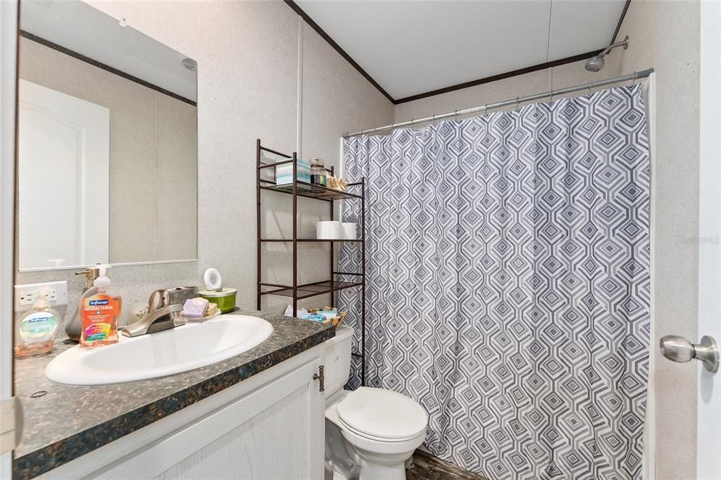 For Sale: $320,000 (3 beds, 2 baths, 1568 Square Feet)