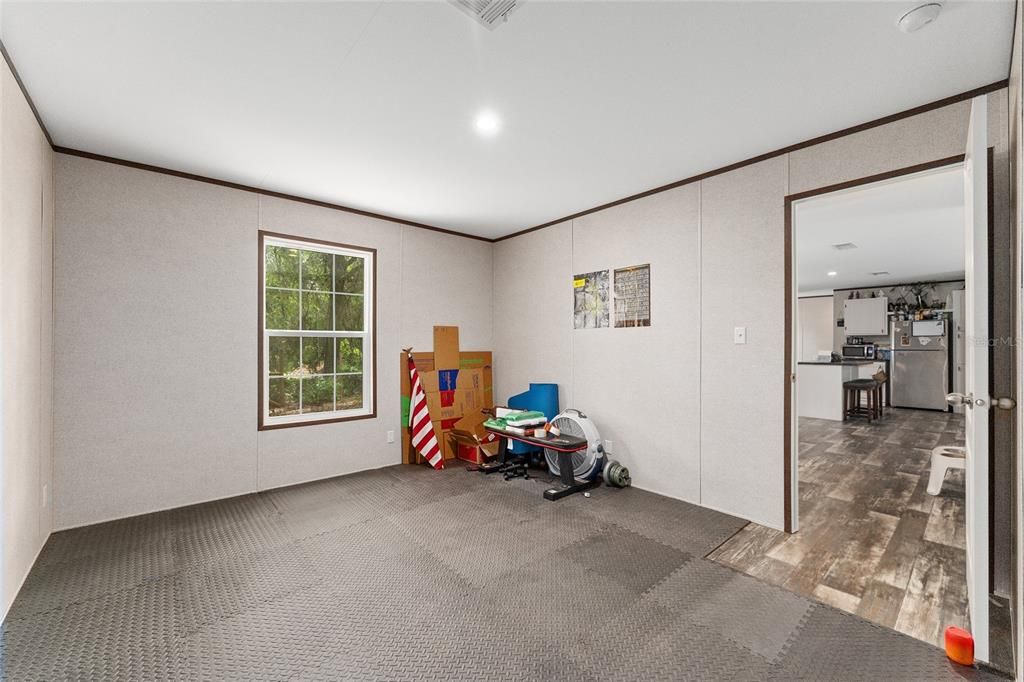 For Sale: $320,000 (3 beds, 2 baths, 1568 Square Feet)