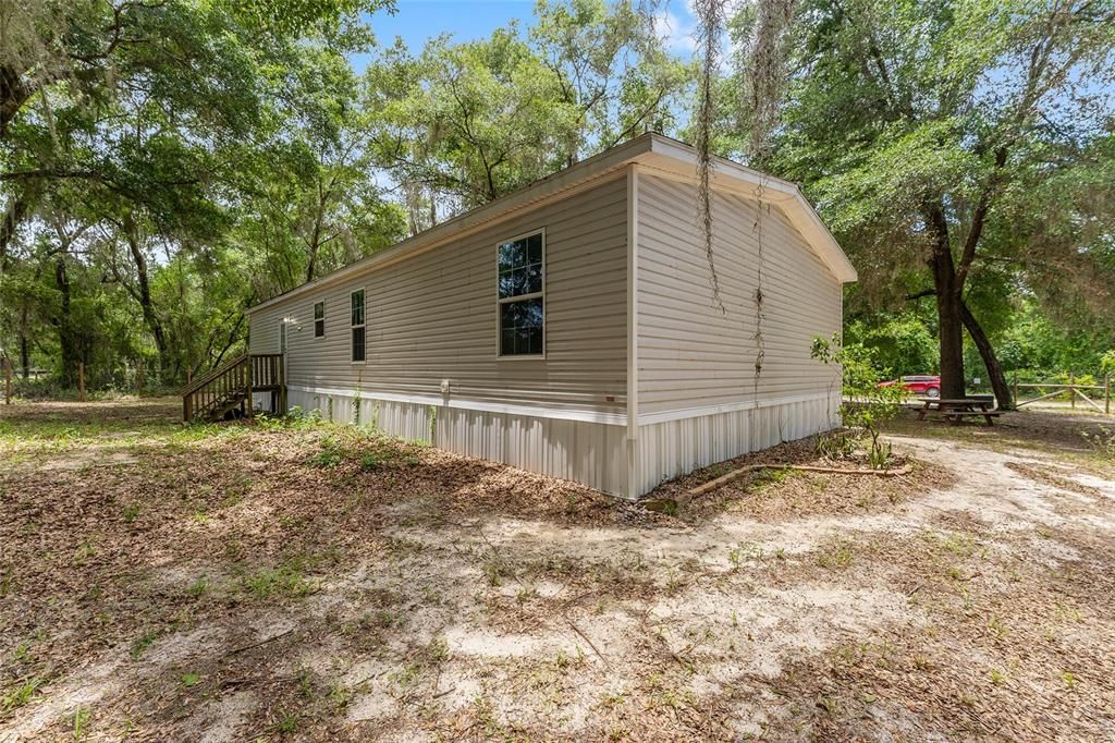 For Sale: $320,000 (3 beds, 2 baths, 1568 Square Feet)
