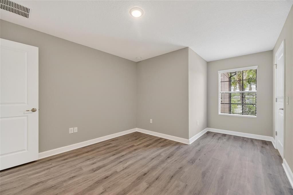 For Sale: $379,900 (4 beds, 2 baths, 2466 Square Feet)