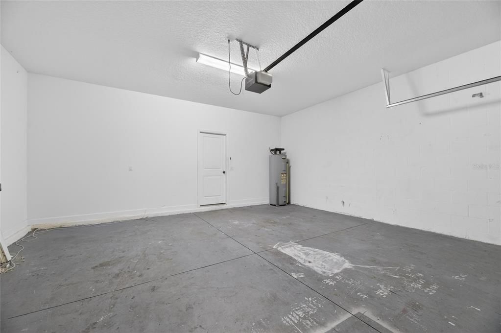 For Sale: $379,900 (4 beds, 2 baths, 2466 Square Feet)