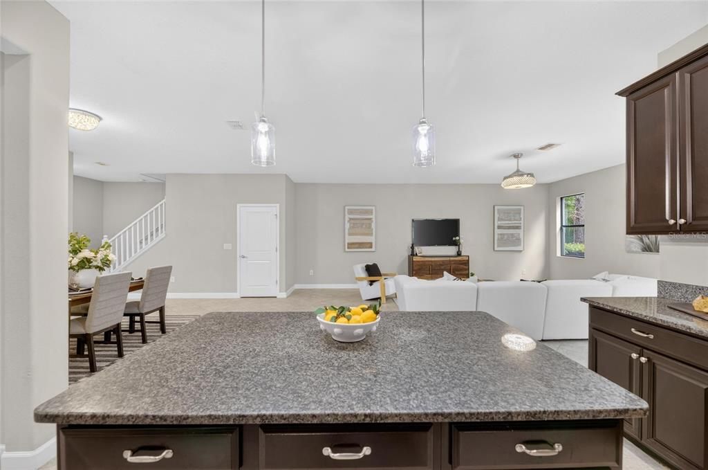For Sale: $379,900 (4 beds, 2 baths, 2466 Square Feet)