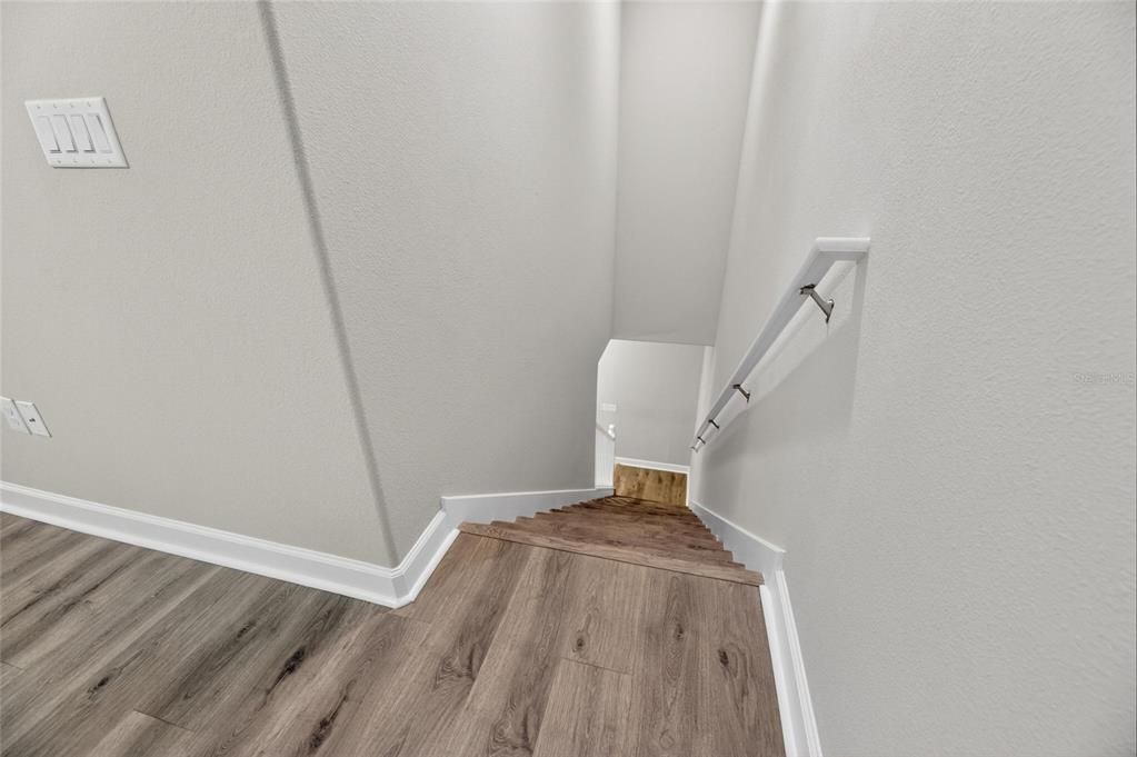 For Sale: $379,900 (4 beds, 2 baths, 2466 Square Feet)