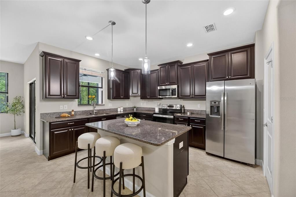 For Sale: $379,900 (4 beds, 2 baths, 2466 Square Feet)