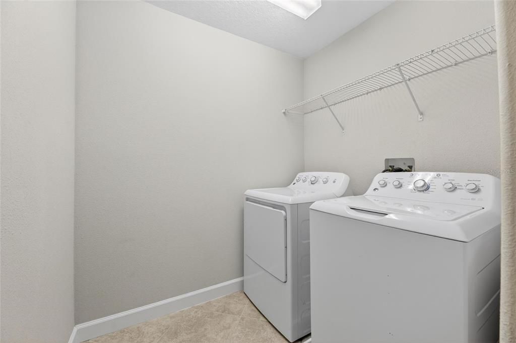 For Sale: $379,900 (4 beds, 2 baths, 2466 Square Feet)
