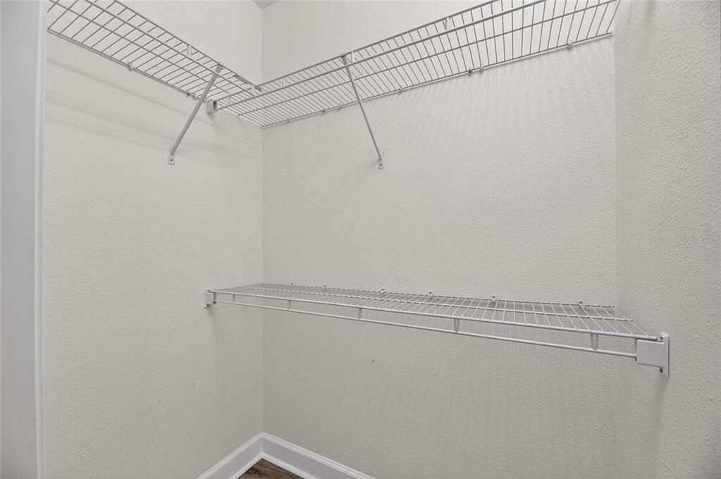 For Sale: $379,900 (4 beds, 2 baths, 2466 Square Feet)