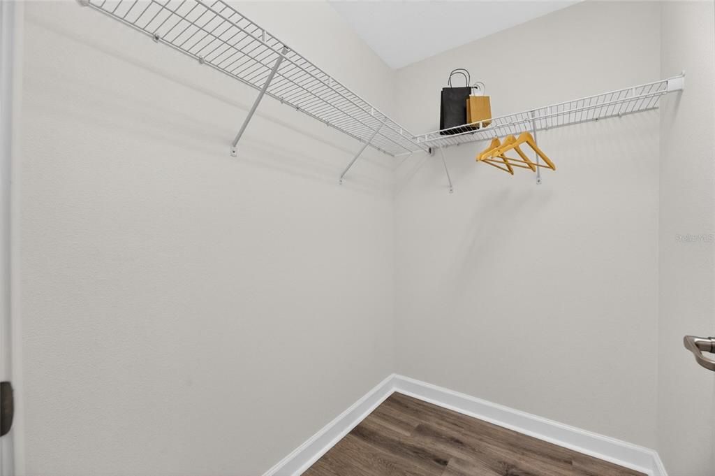 For Sale: $379,900 (4 beds, 2 baths, 2466 Square Feet)