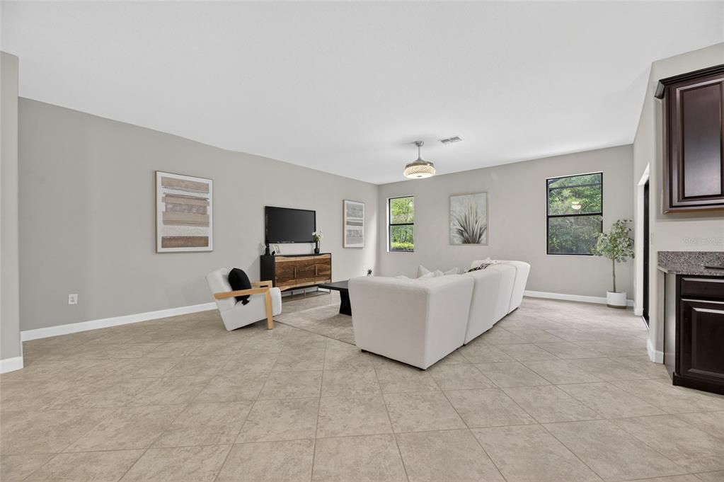 For Sale: $379,900 (4 beds, 2 baths, 2466 Square Feet)