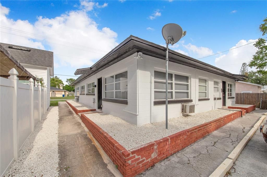 For Sale: $435,000 (4 beds, 0 baths, 2160 Square Feet)