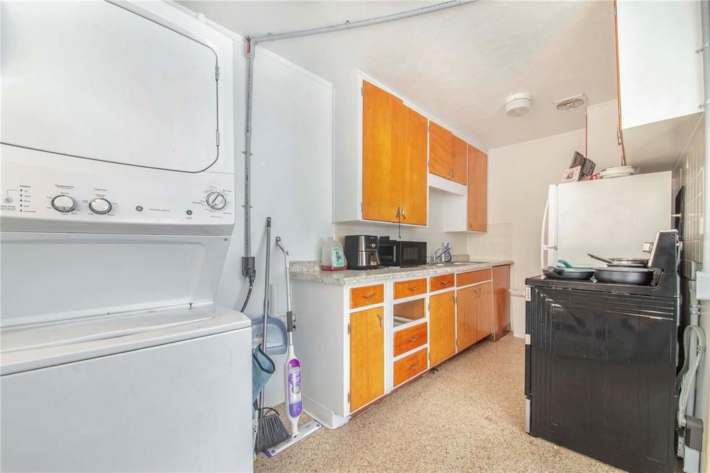 For Sale: $435,000 (4 beds, 0 baths, 2160 Square Feet)