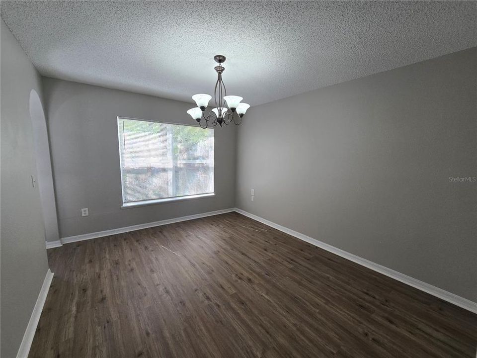 В аренду: $2,400 (4 спален, 2 ванн, 2215 Квадратных фут)