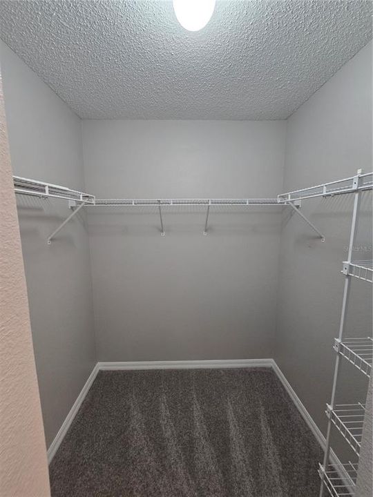 В аренду: $2,400 (4 спален, 2 ванн, 2215 Квадратных фут)