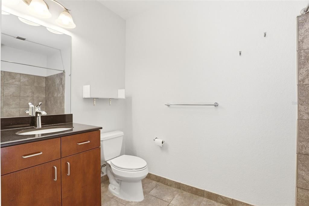 For Rent: $1,750 (0 beds, 1 baths, 525 Square Feet)
