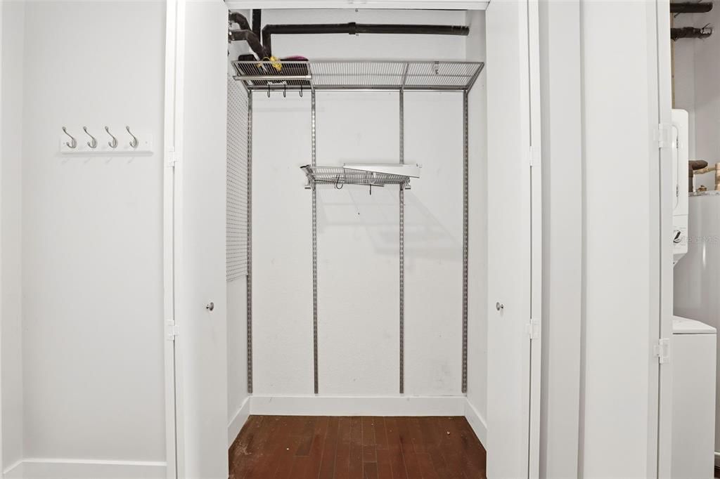For Rent: $1,750 (0 beds, 1 baths, 525 Square Feet)