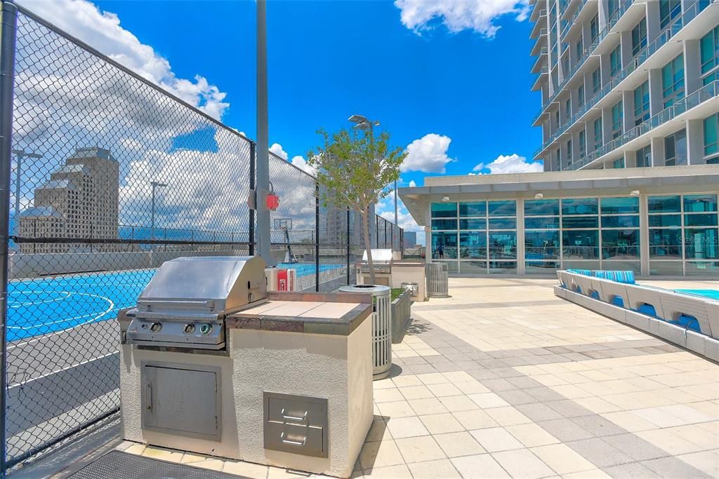 For Rent: $1,750 (0 beds, 1 baths, 525 Square Feet)