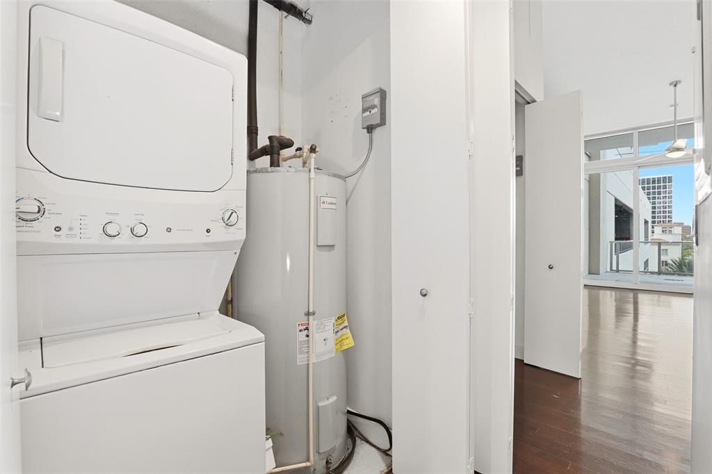 For Rent: $1,750 (0 beds, 1 baths, 525 Square Feet)