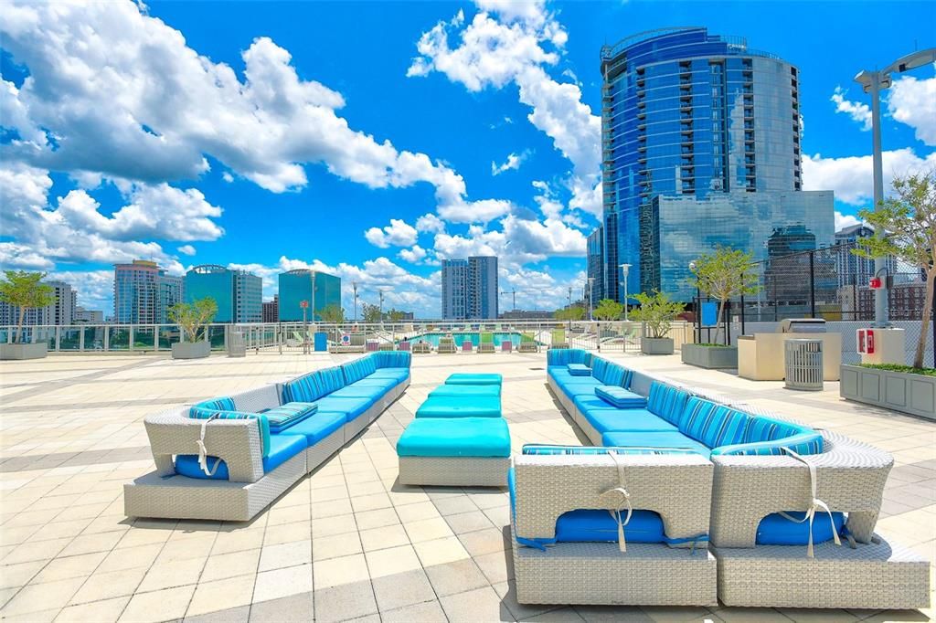 For Rent: $1,750 (0 beds, 1 baths, 525 Square Feet)