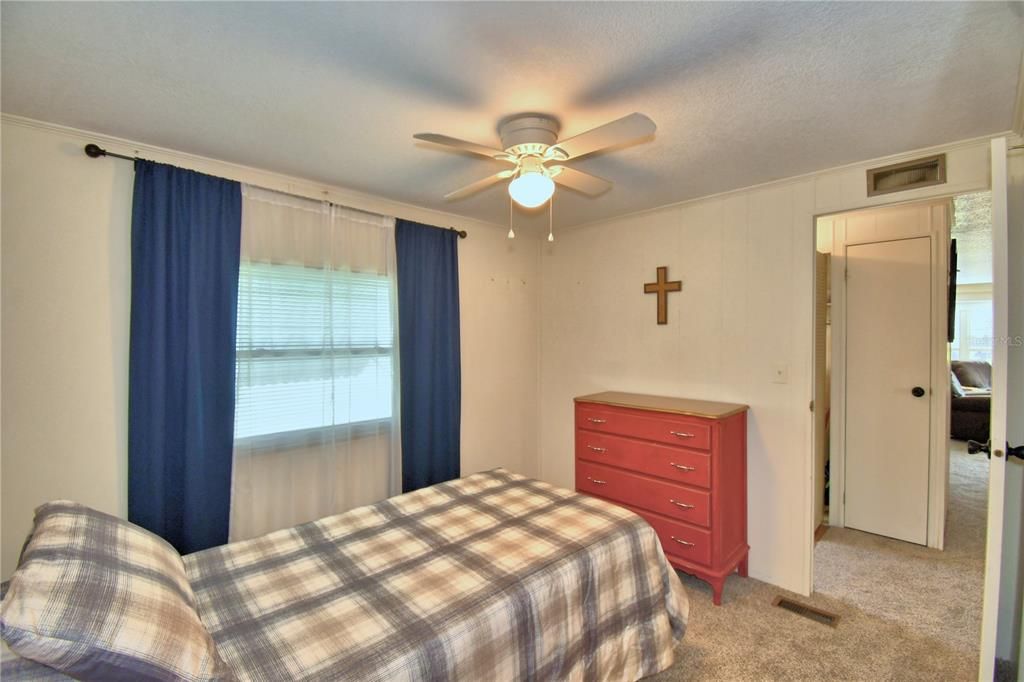 For Sale: $129,000 (2 beds, 2 baths, 1344 Square Feet)