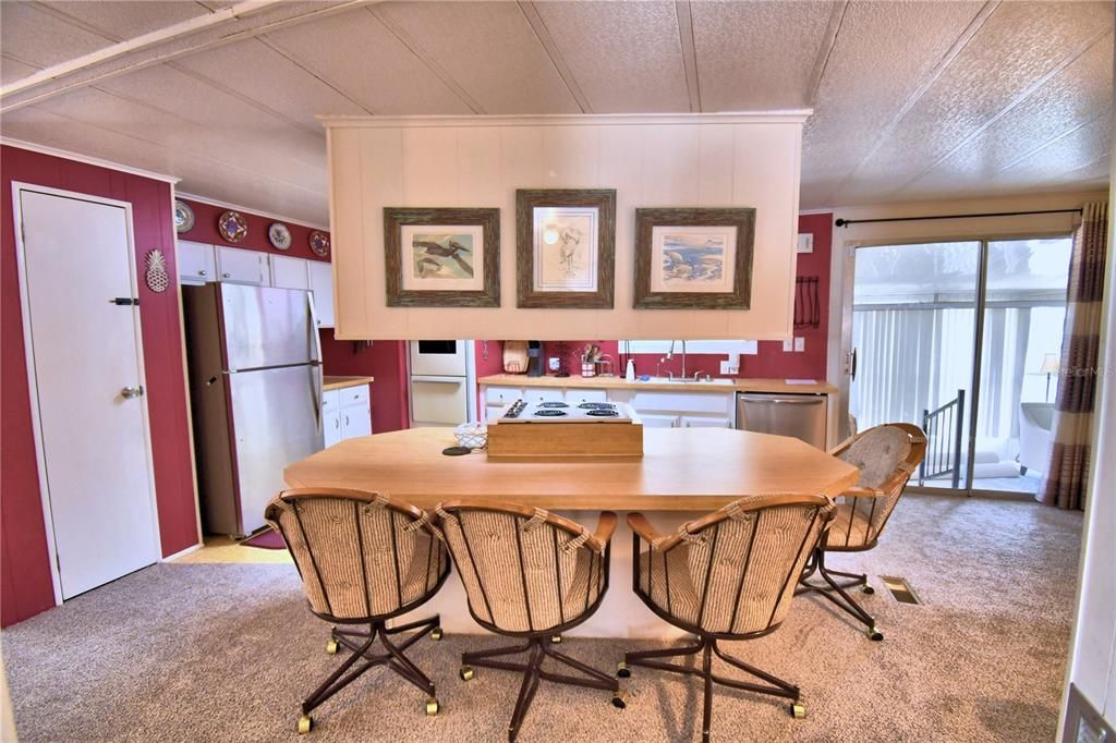 For Sale: $129,000 (2 beds, 2 baths, 1344 Square Feet)