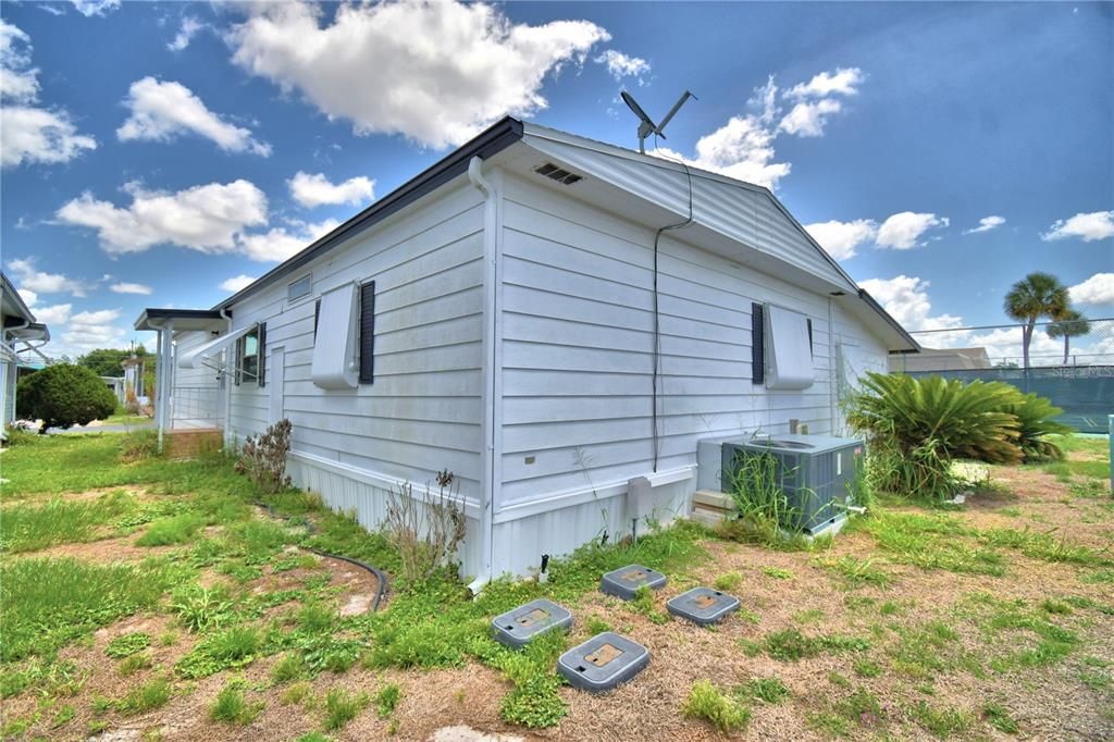 For Sale: $129,000 (2 beds, 2 baths, 1344 Square Feet)