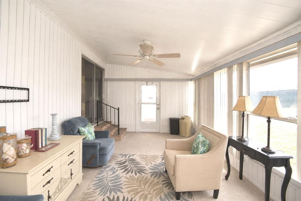 For Sale: $129,000 (2 beds, 2 baths, 1344 Square Feet)