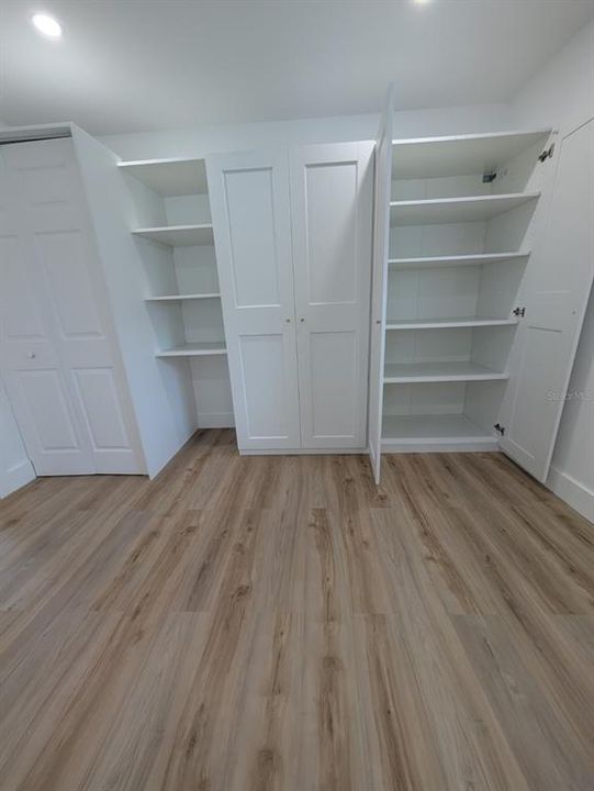 For Rent: $1,950 (1 beds, 1 baths, 550 Square Feet)