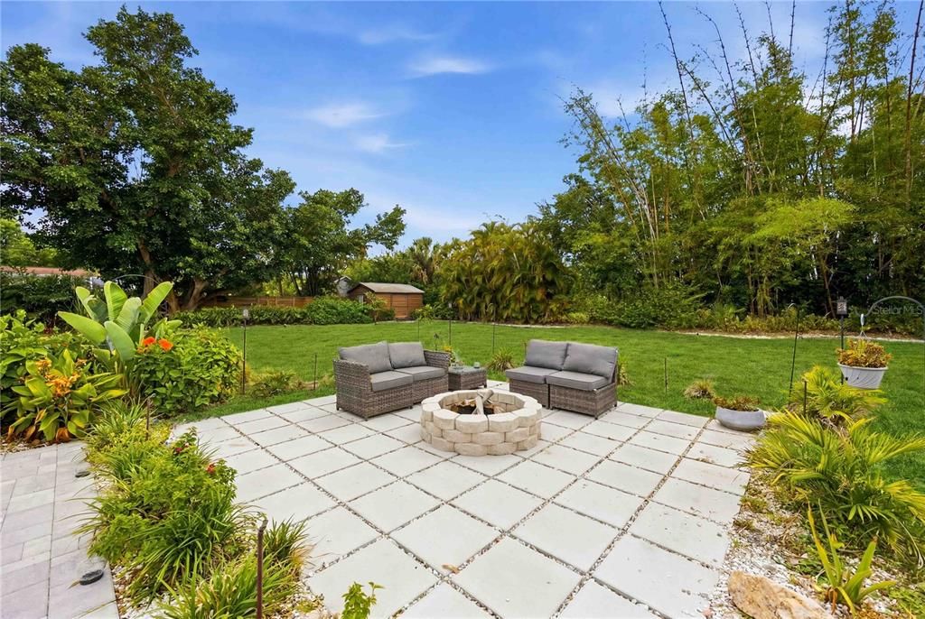 For Sale: $799,500 (3 beds, 2 baths, 2464 Square Feet)