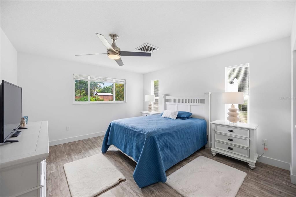 For Sale: $799,500 (3 beds, 2 baths, 2464 Square Feet)