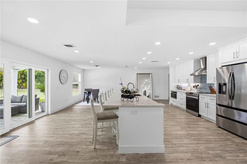 For Sale: $799,500 (3 beds, 2 baths, 2464 Square Feet)