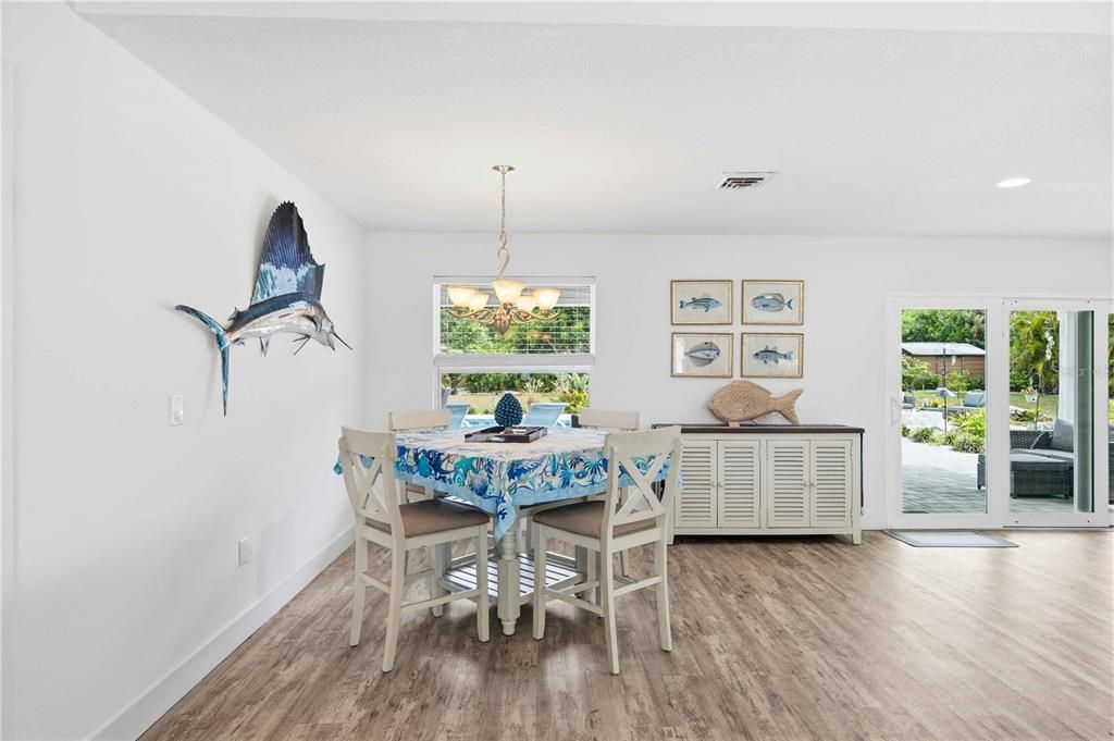 For Sale: $799,500 (3 beds, 2 baths, 2464 Square Feet)