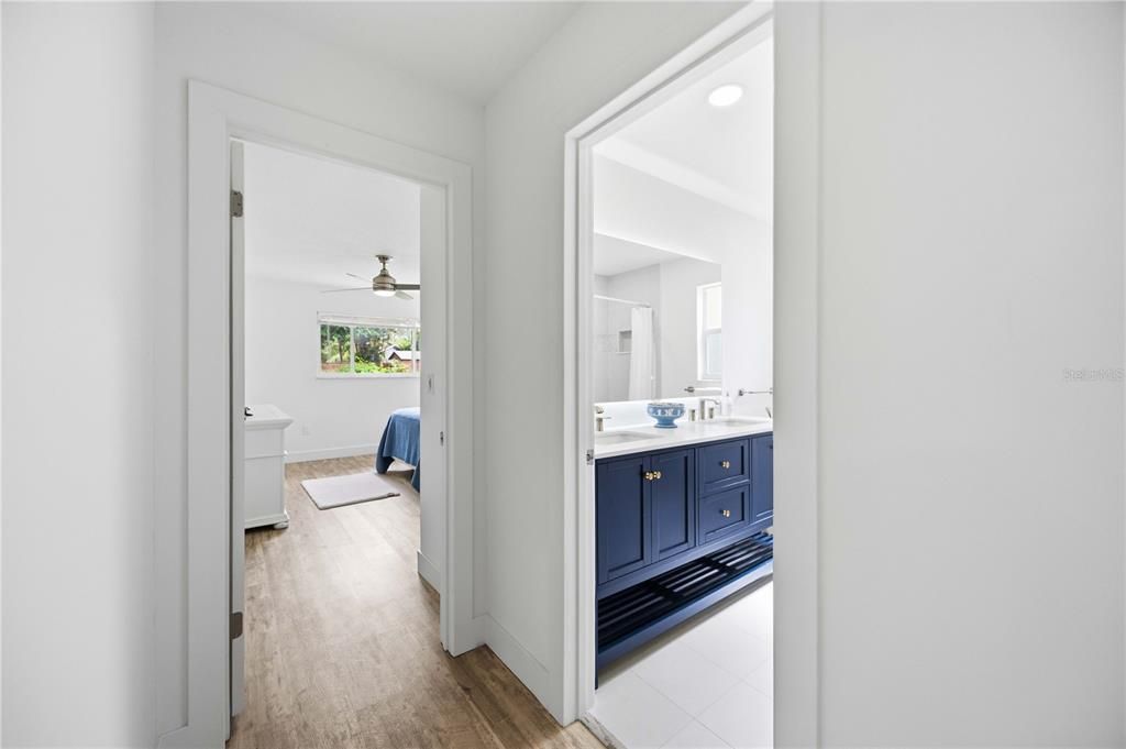 For Sale: $799,500 (3 beds, 2 baths, 2464 Square Feet)