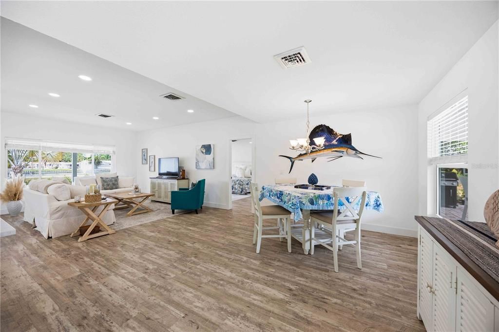 For Sale: $799,500 (3 beds, 2 baths, 2464 Square Feet)