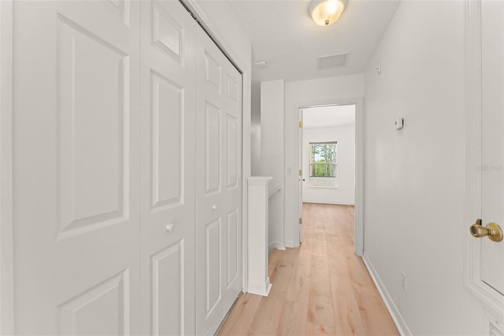 For Sale: $350,000 (2 beds, 2 baths, 1375 Square Feet)