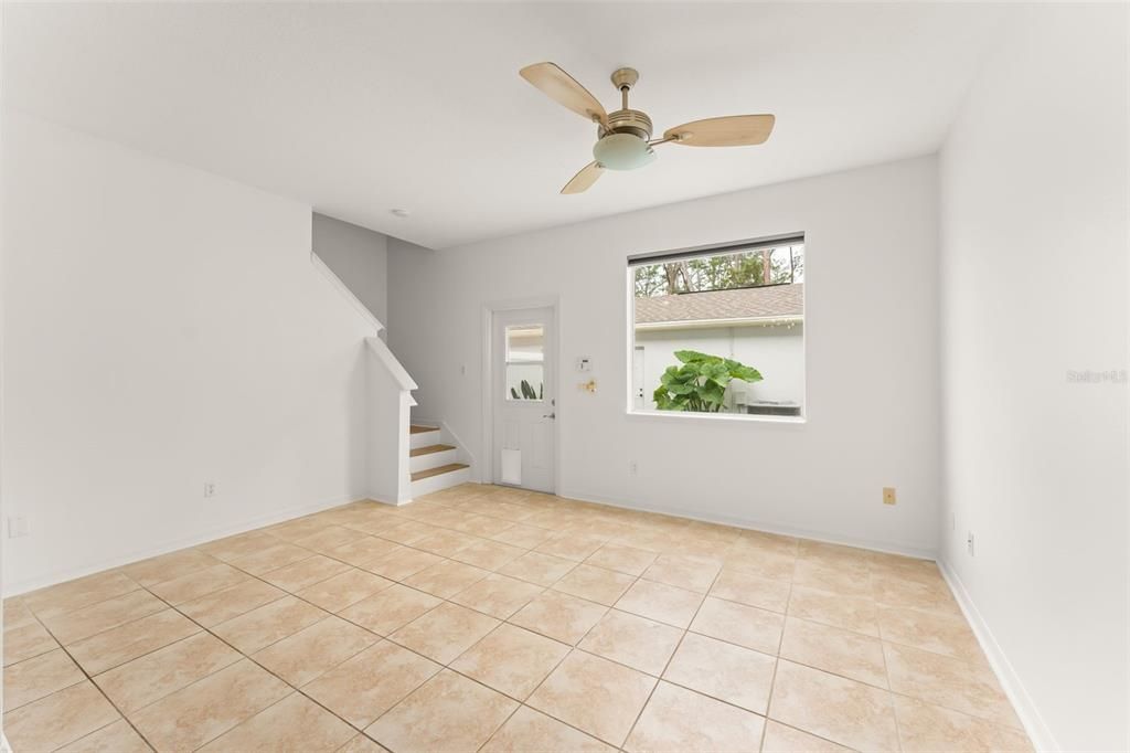 For Sale: $350,000 (2 beds, 2 baths, 1375 Square Feet)