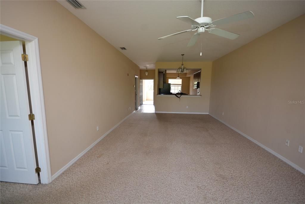 В аренду: $1,995 (2 спален, 2 ванн, 1326 Квадратных фут)