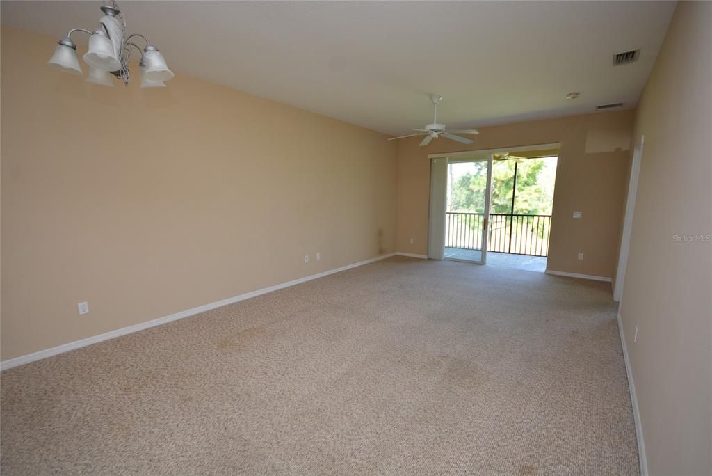В аренду: $1,995 (2 спален, 2 ванн, 1326 Квадратных фут)