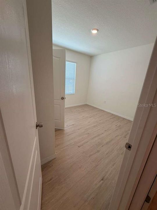 For Sale: $400,000 (4 beds, 2 baths, 1846 Square Feet)