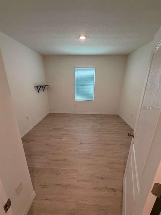 For Sale: $400,000 (4 beds, 2 baths, 1846 Square Feet)