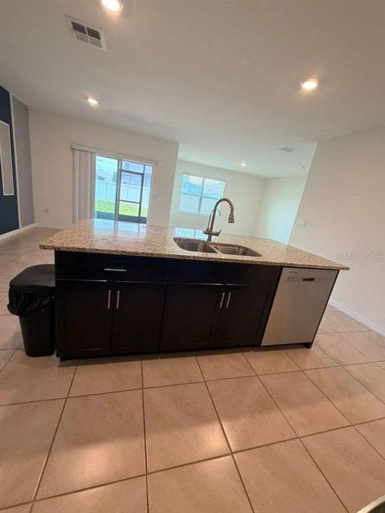 For Sale: $400,000 (4 beds, 2 baths, 1846 Square Feet)